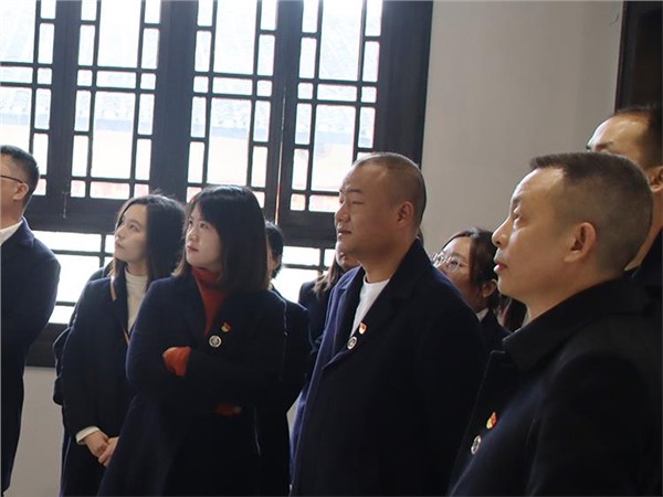 党建引领┃中乔集团党委开展“缅怀革命先烈，铭记崇高事迹”主题党日活动